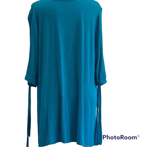 Vision Cold Shoulder Long Jersey Top in Teal, Size 2X - Picture 3 of 5